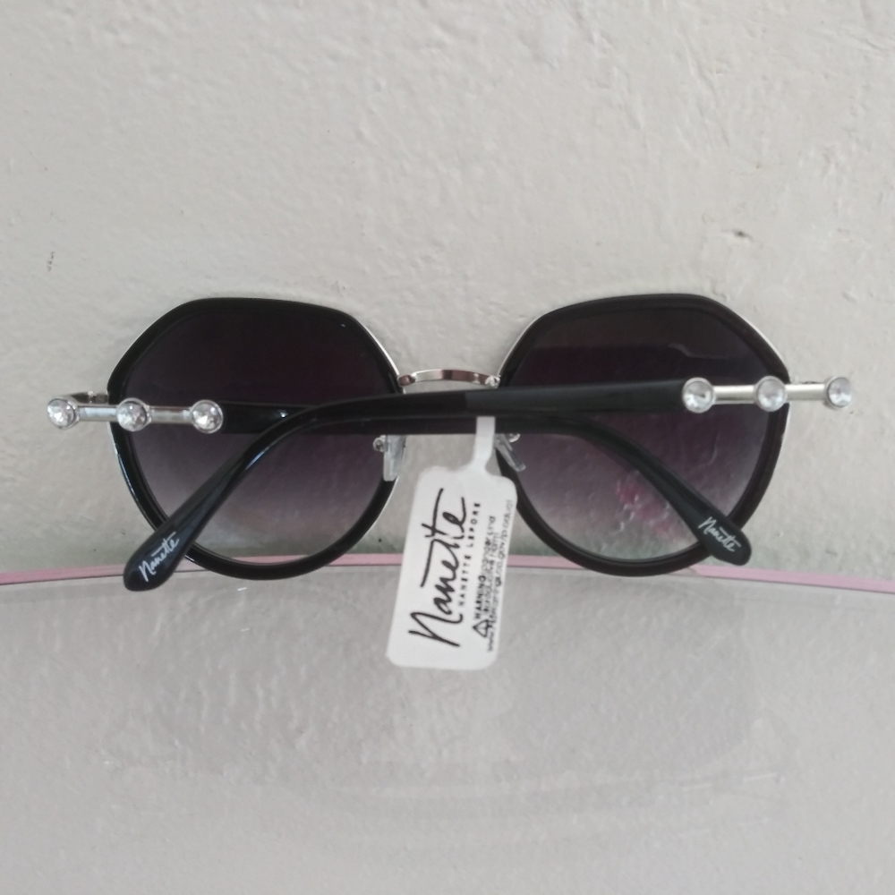 NWT NANETTE LEPORE SUNGLASSES EYEWEAR ACCESSORY - Picture 4 of 4